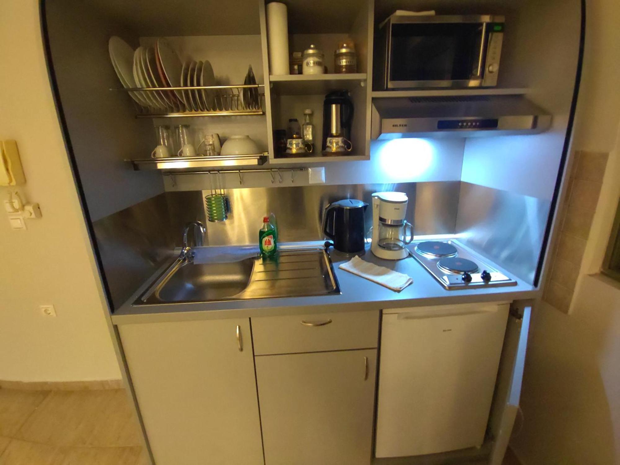 Central Studio - Fully Equiped. Ideal For Couples Patras Zewnętrze zdjęcie