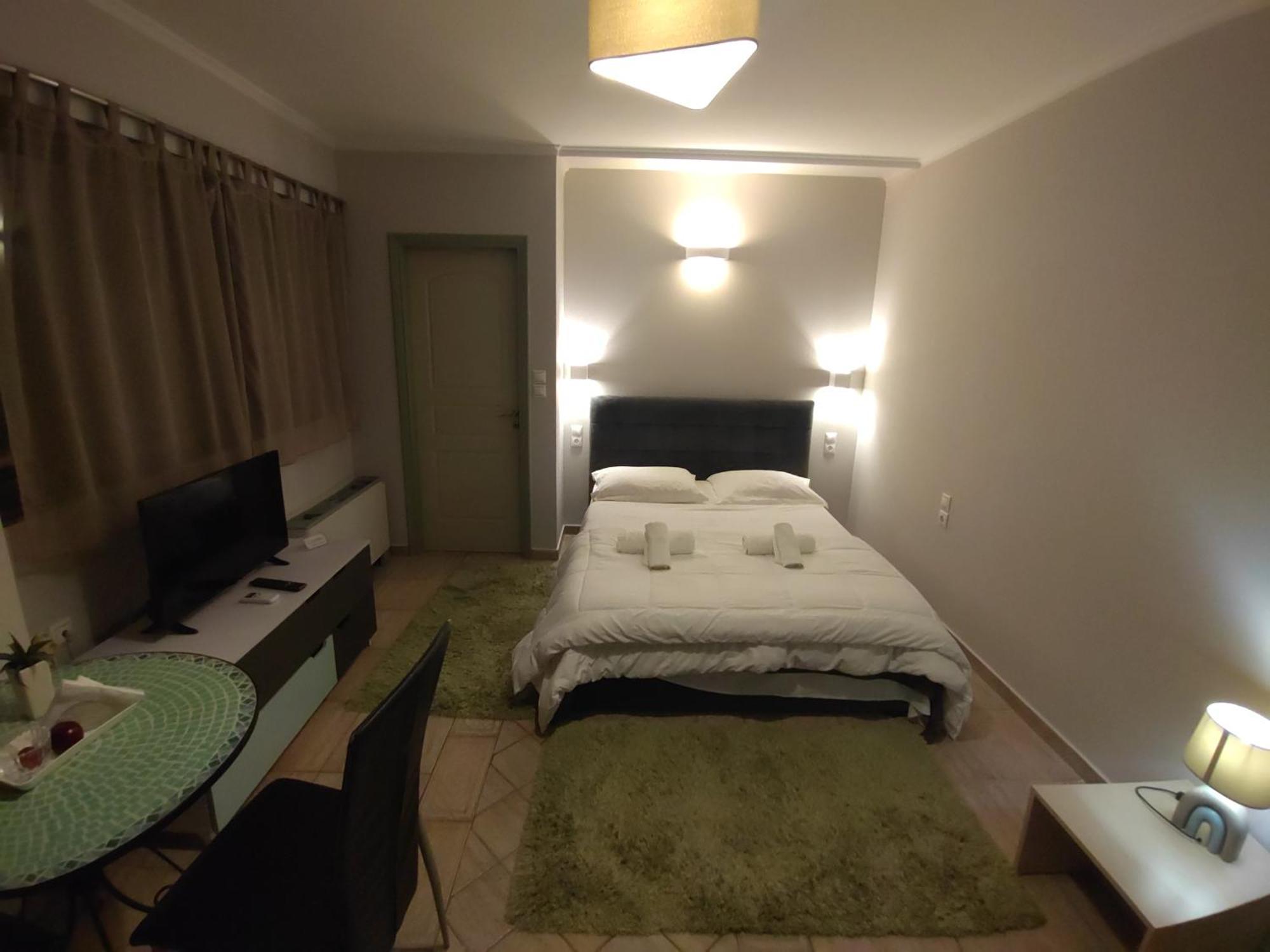 Central Studio - Fully Equiped. Ideal For Couples Patras Zewnętrze zdjęcie
