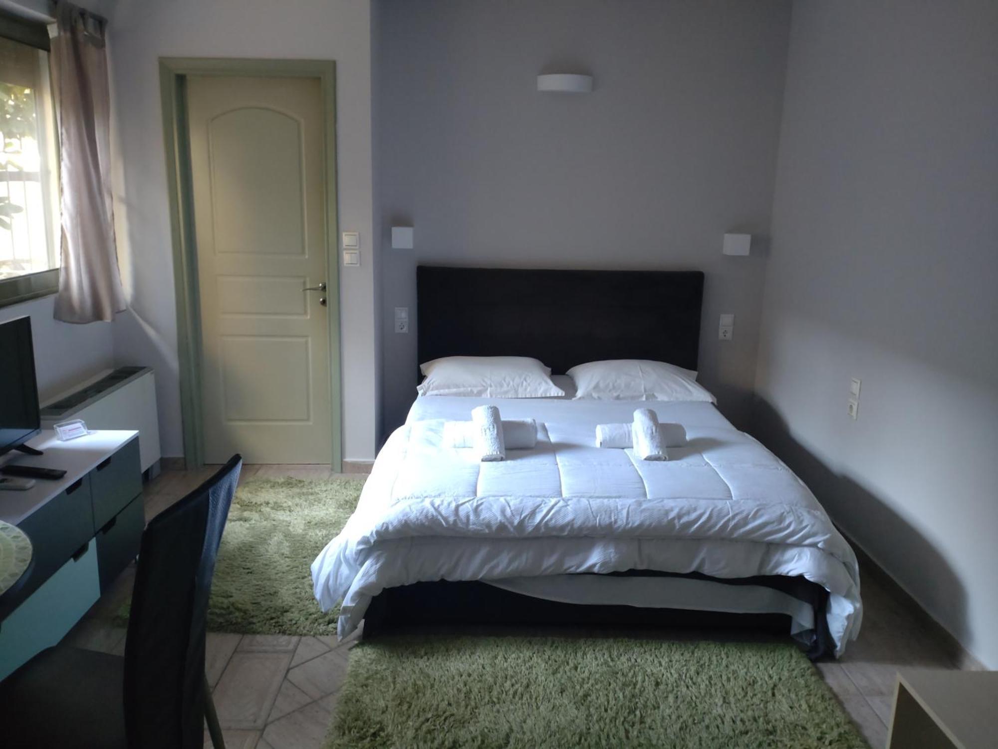 Central Studio - Fully Equiped. Ideal For Couples Patras Zewnętrze zdjęcie